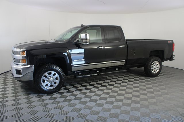 Used 2015 Chevrolet Silverado 2500 LTZ w/ LTZ Plus Package image 2