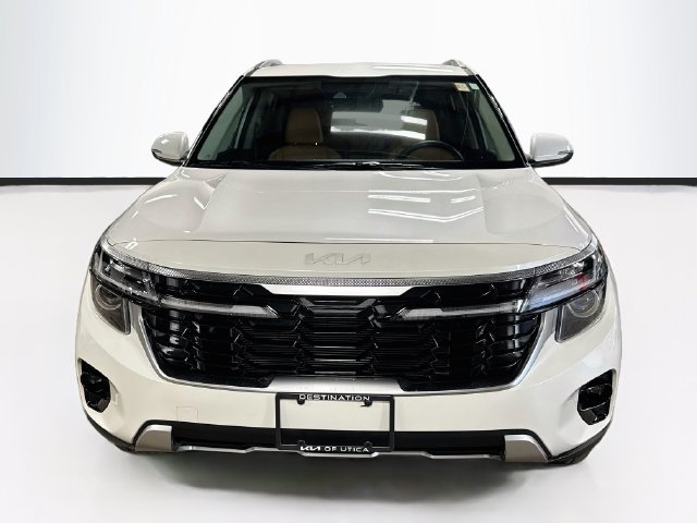 Used 2024 Kia Seltos EX AWD/4WD image 2