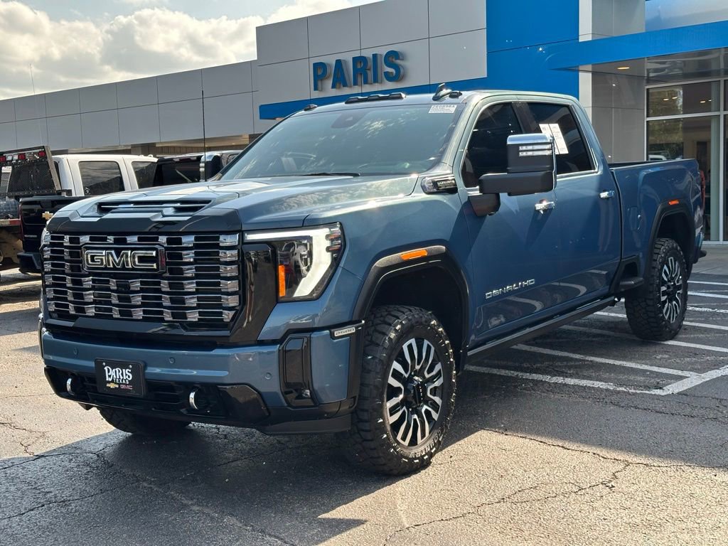 Used 2025 GMC Sierra 2500 Denali Ultimate AWD/4WD image 3