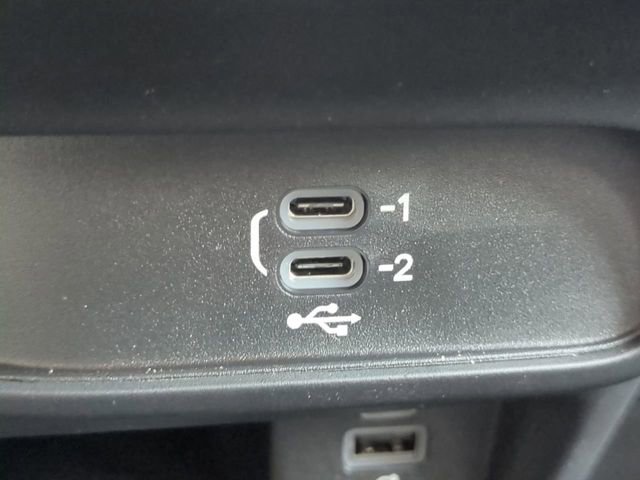 New 2026 Chrysler Pacifica Select AWD/4WD image 23