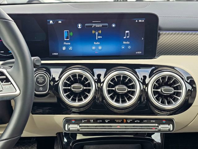 Certified 2025 Mercedes-Benz CLA 250 4MATIC image 39