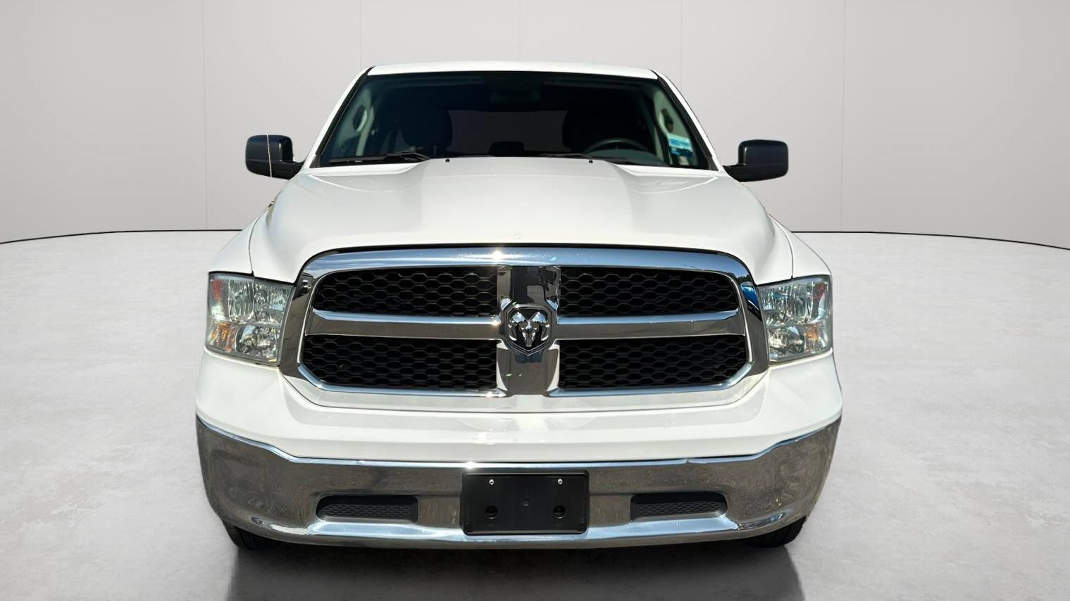 Used 2018 RAM 1500 Classic SLT AWD/4WD image 11