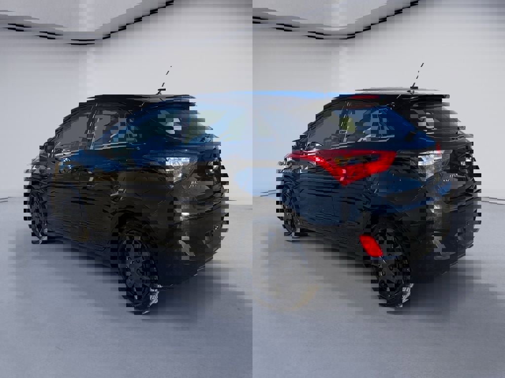 Used 2016 Hyundai Elantra GT image 3