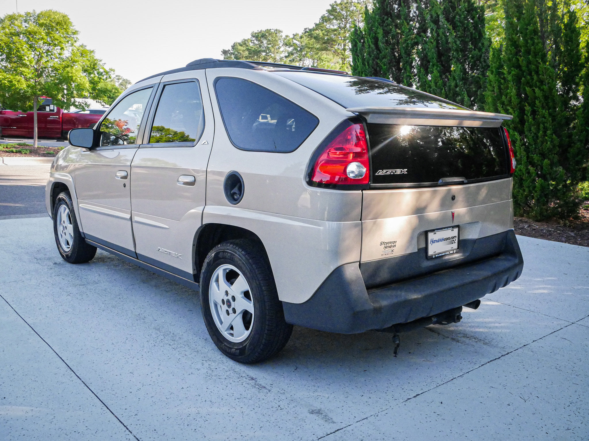 Used 2002 Pontiac Aztek 2WD image 8