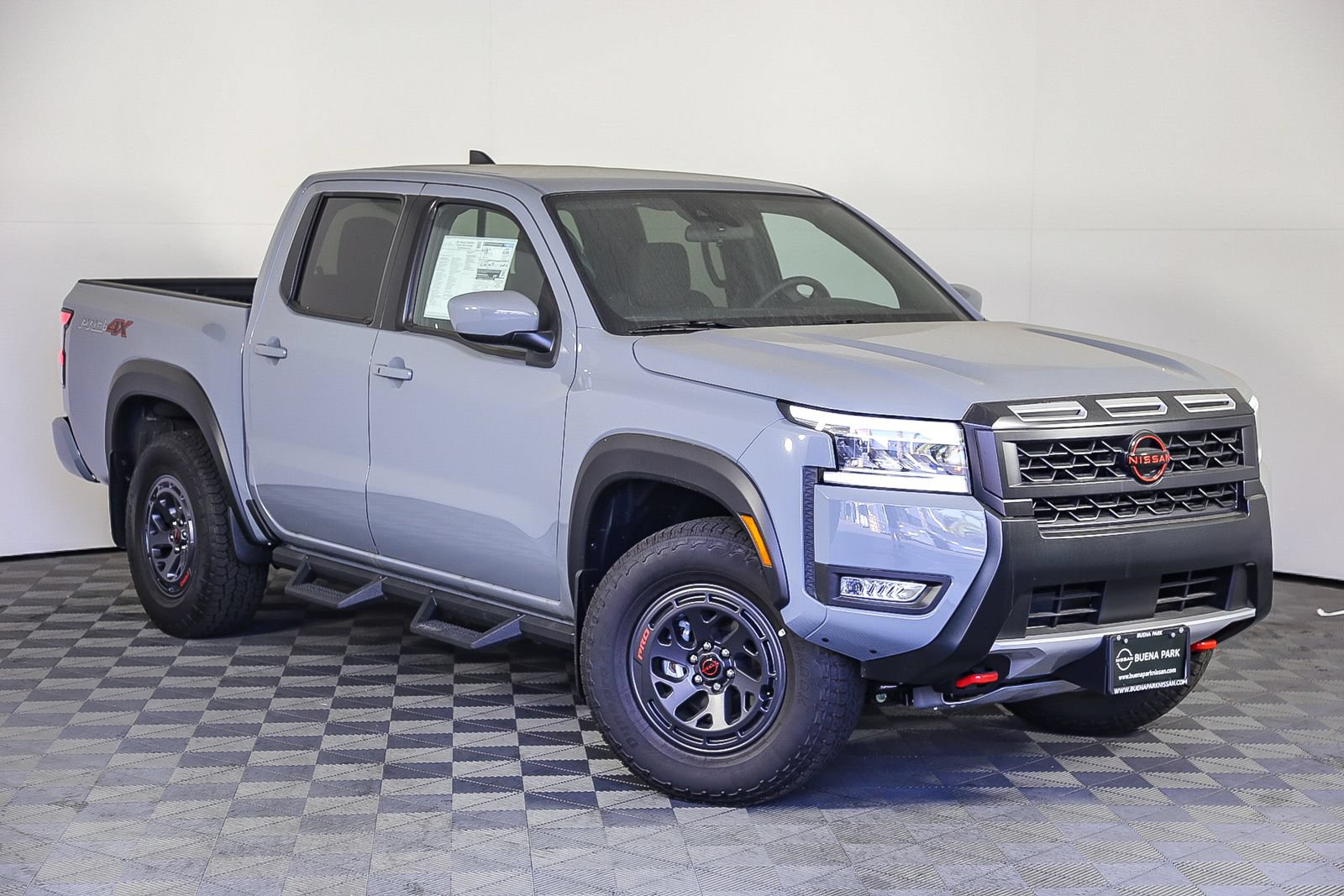New 2025 Nissan Frontier PRO-4X w/ Tow Package