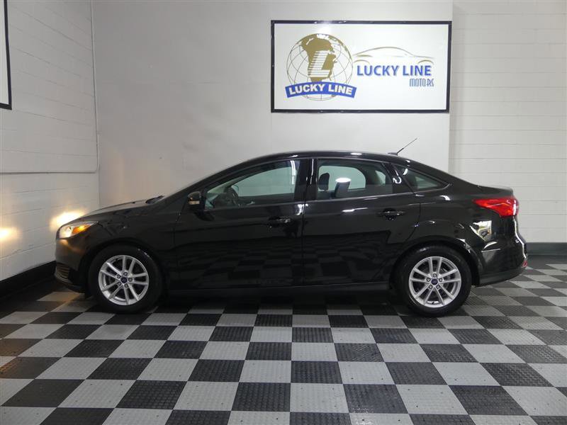 Used 2015 Ford Focus SE w/ SE Cold Weather Package image 7