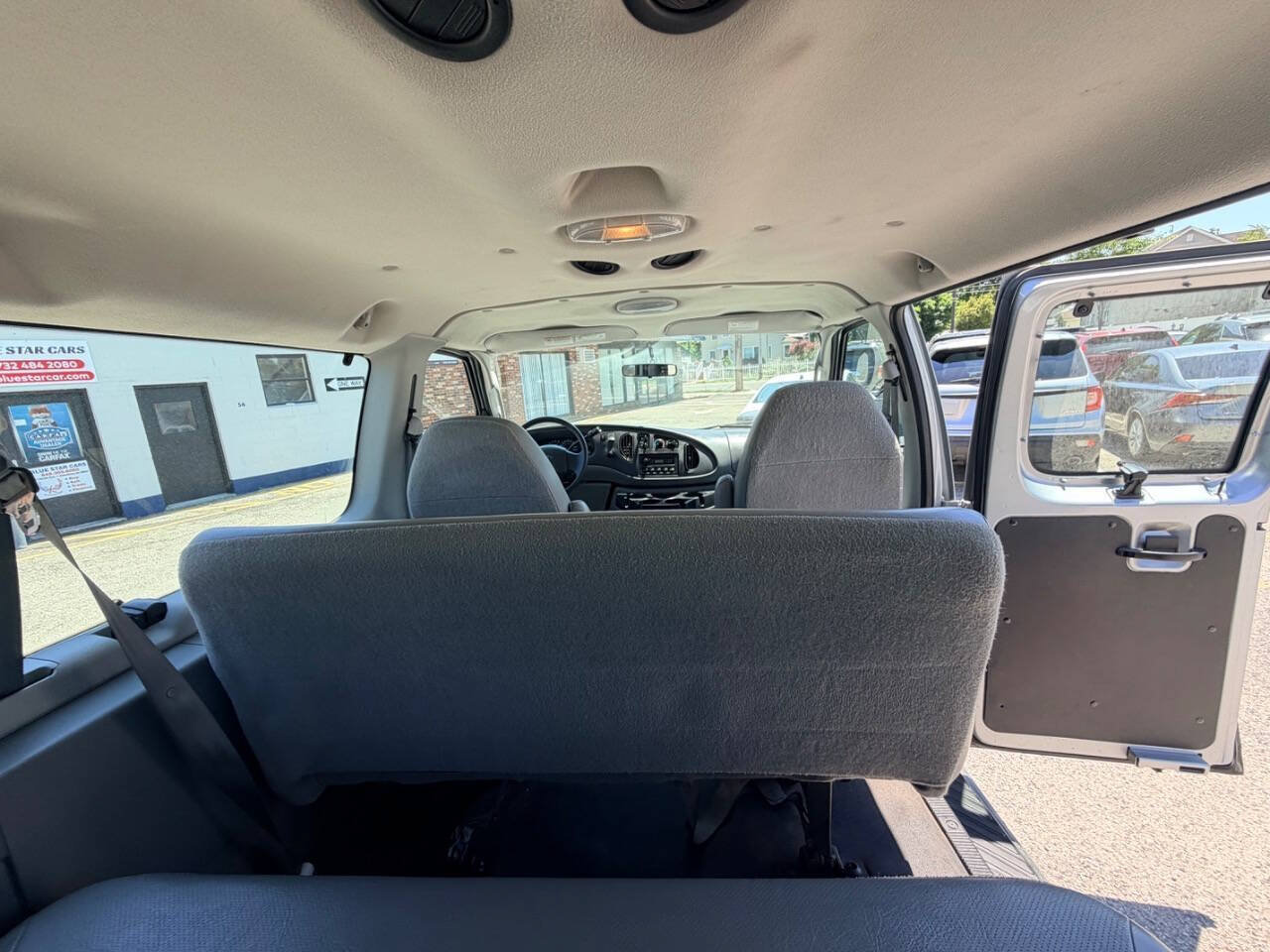 Used 2006 Ford E-350 and Econoline 350 XL RWD image 64