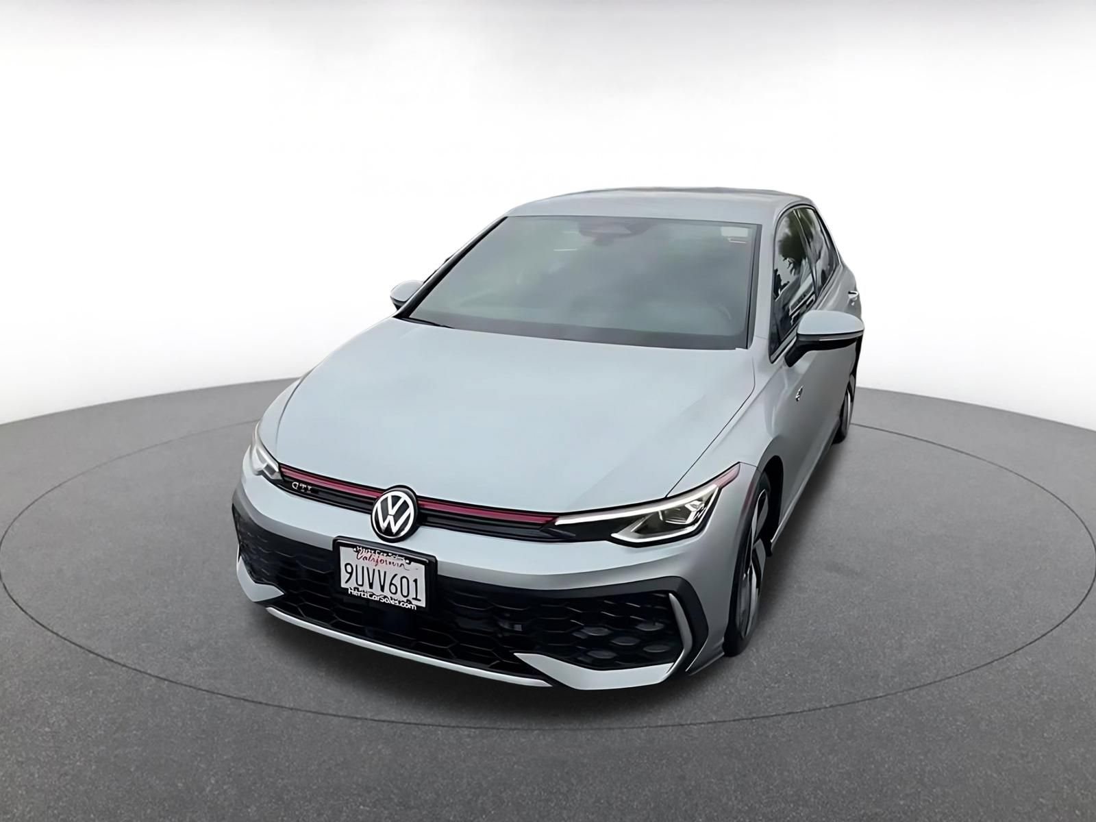 Used 2026 Volkswagen Golf S FWD image 4