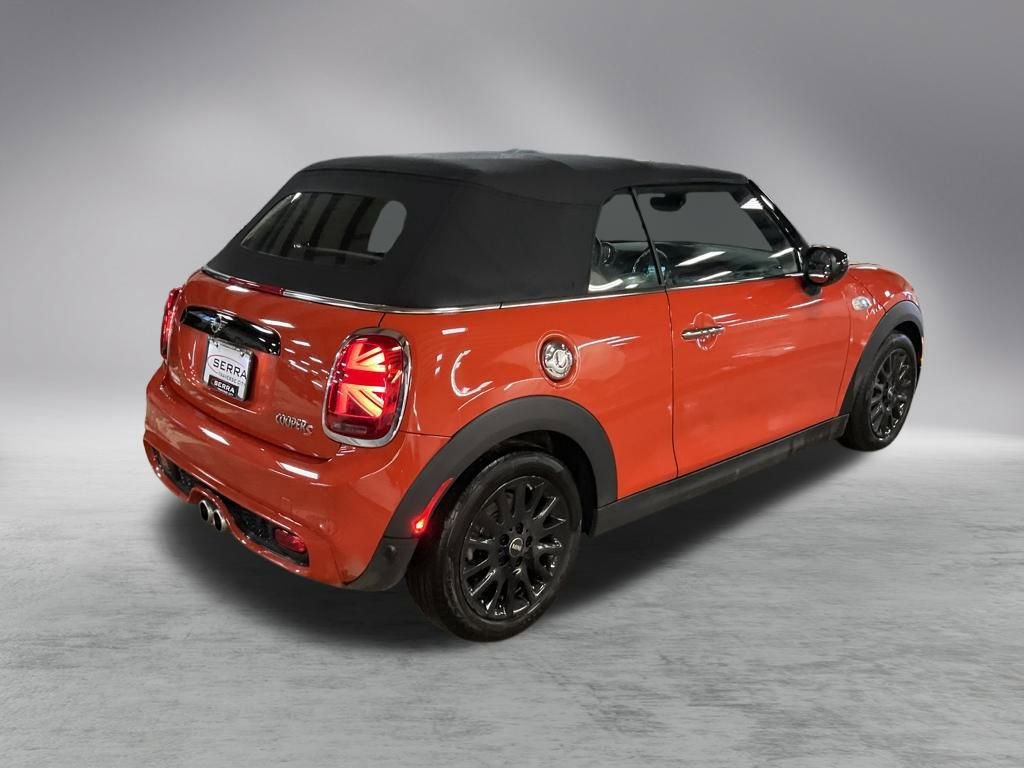 Used 2021 MINI Cooper S w/ Driver Assistance Package image 5