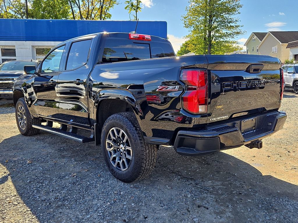 Used 2024 Chevrolet Colorado Z71 w/ Z71 Convenience Package 2 image 6