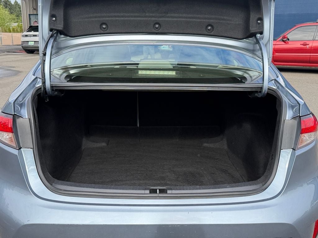 Used 2021 Toyota Corolla LE FWD image 22