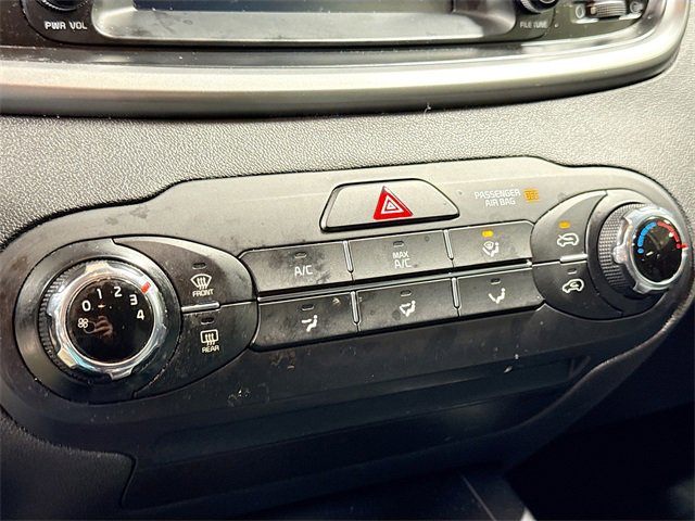 Used 2019 Kia Sorento LX image 17