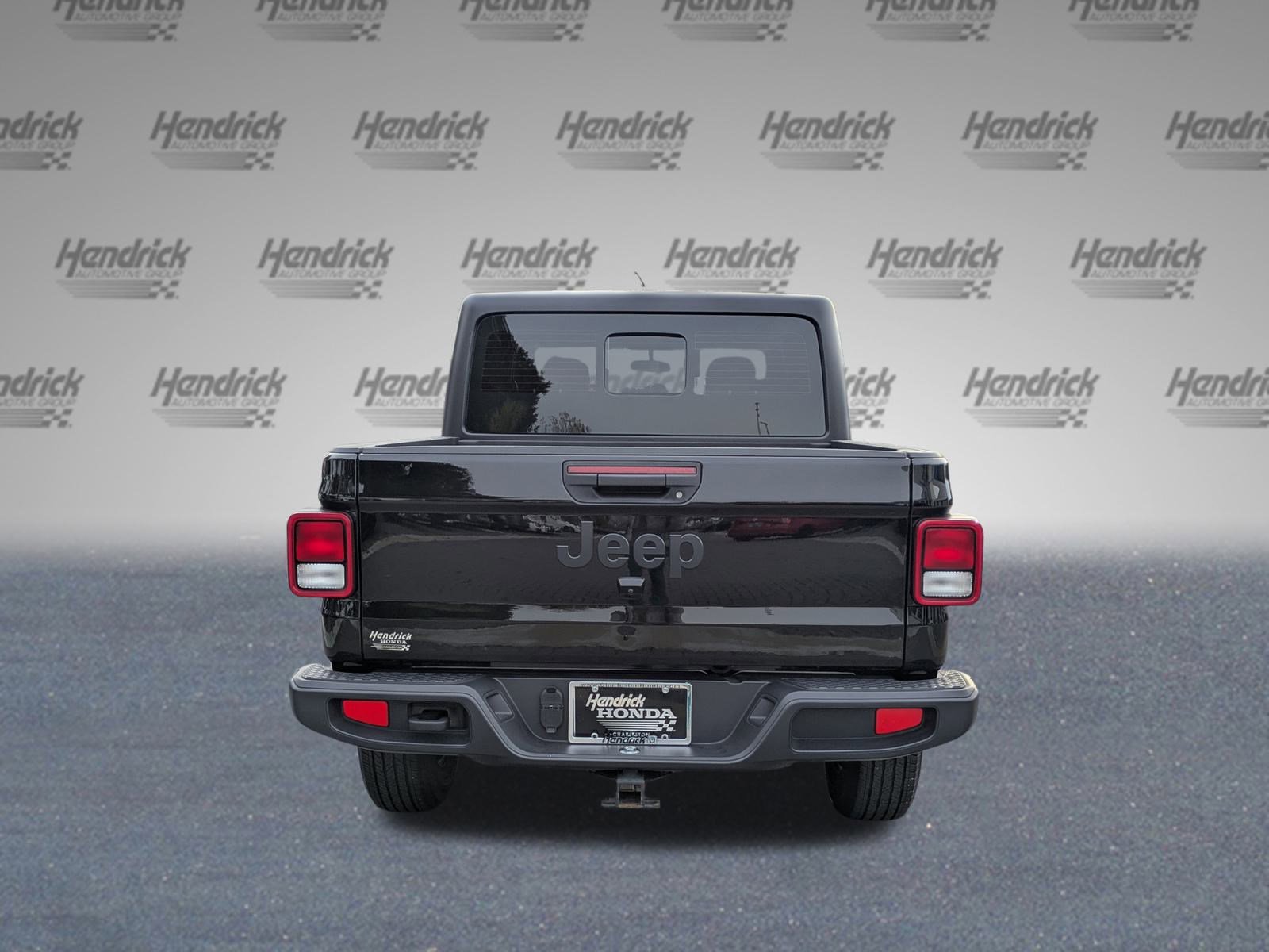 Used 2024 Jeep Gladiator Sport image 6