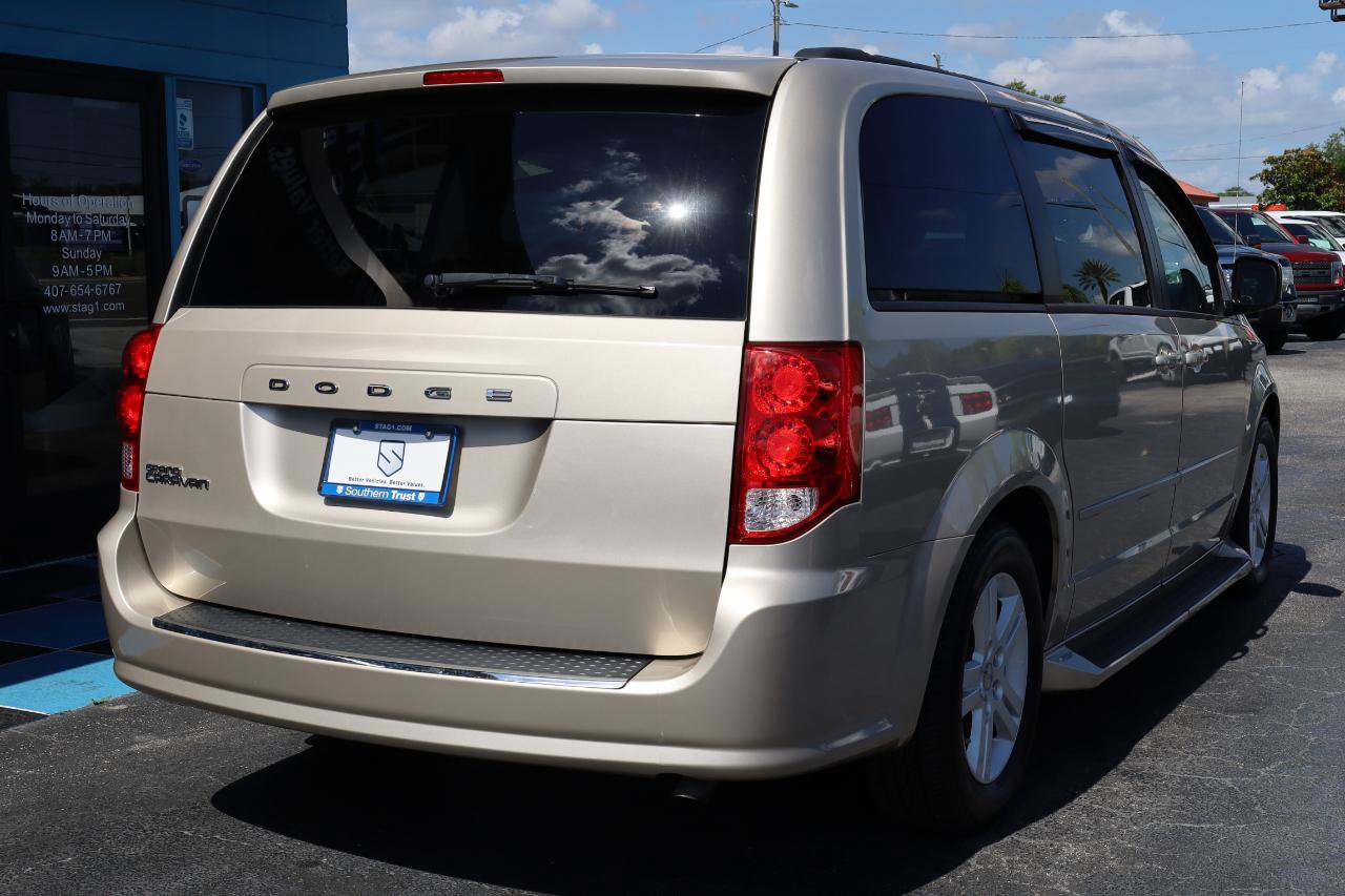 Used 2012 Dodge Grand Caravan SXT FWD image 4