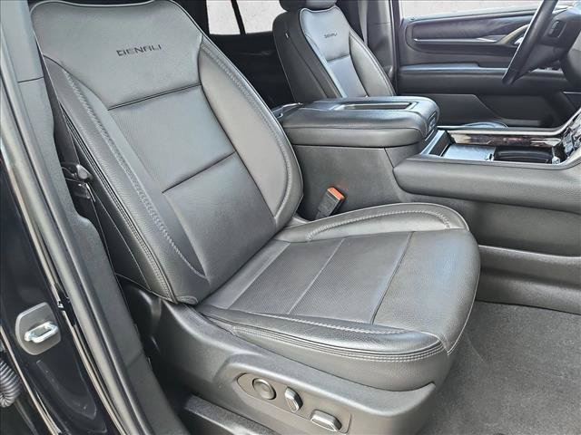 Used 2022 GMC Yukon Denali w/ Advanced Technology Package AWD/4WD image 21