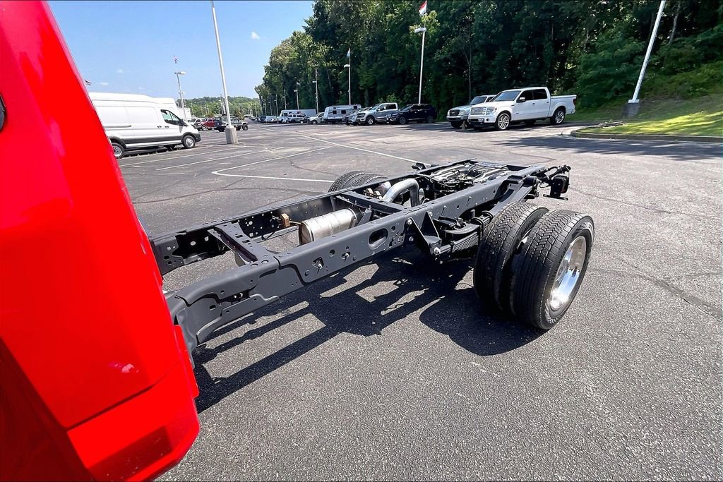 New 2025 Ford F550 2WD Regular Cab Super Duty w/ XL Chrome Package image 10