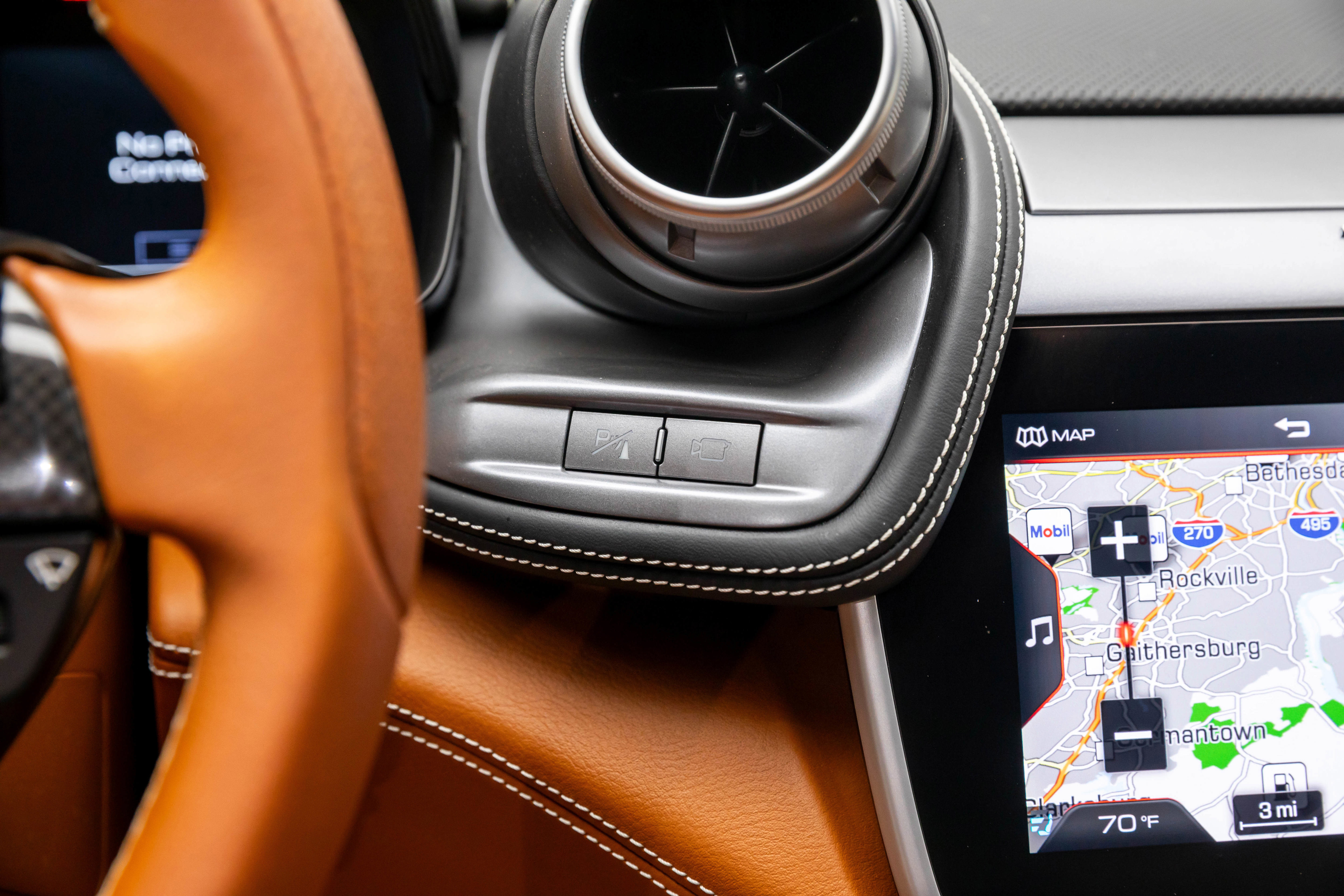 Certified 2018 Ferrari GTC4Lusso image 37