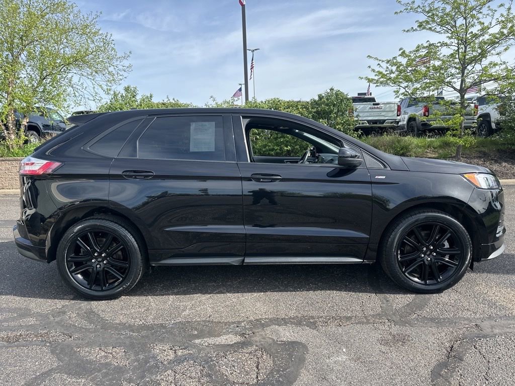Used 2023 Ford Edge ST-Line w/ Class II Trailer Tow Package AWD/4WD image 15