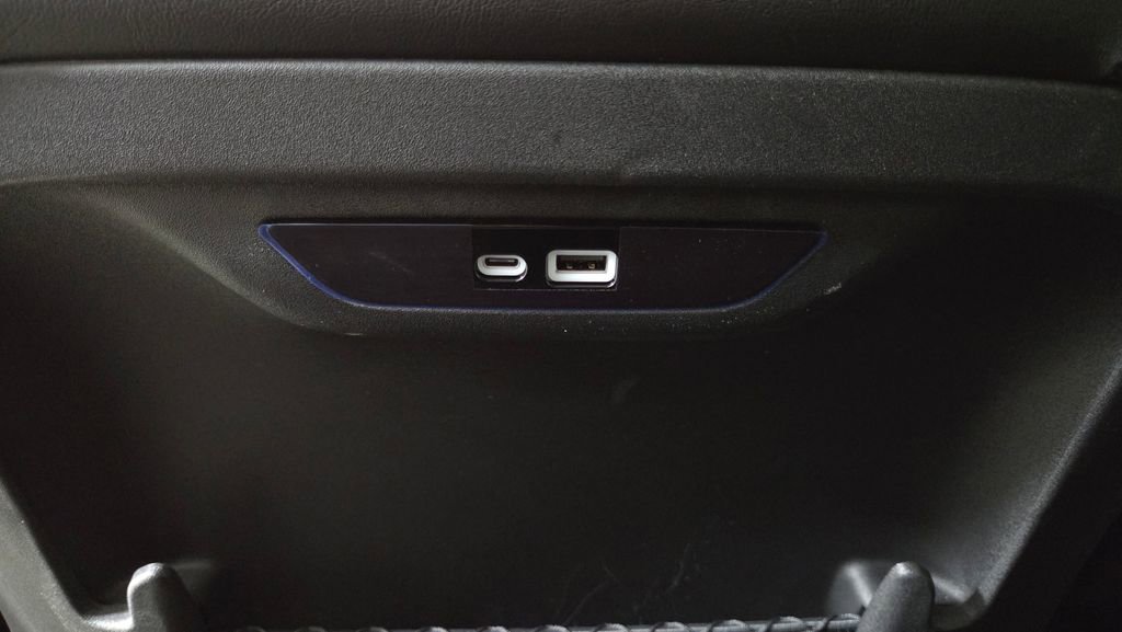 Used 2026 Chrysler Pacifica Select image 31