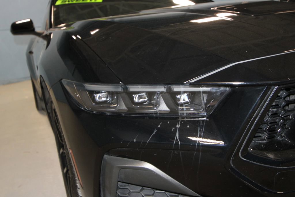 Used 2024 Ford Mustang GT RWD image 33