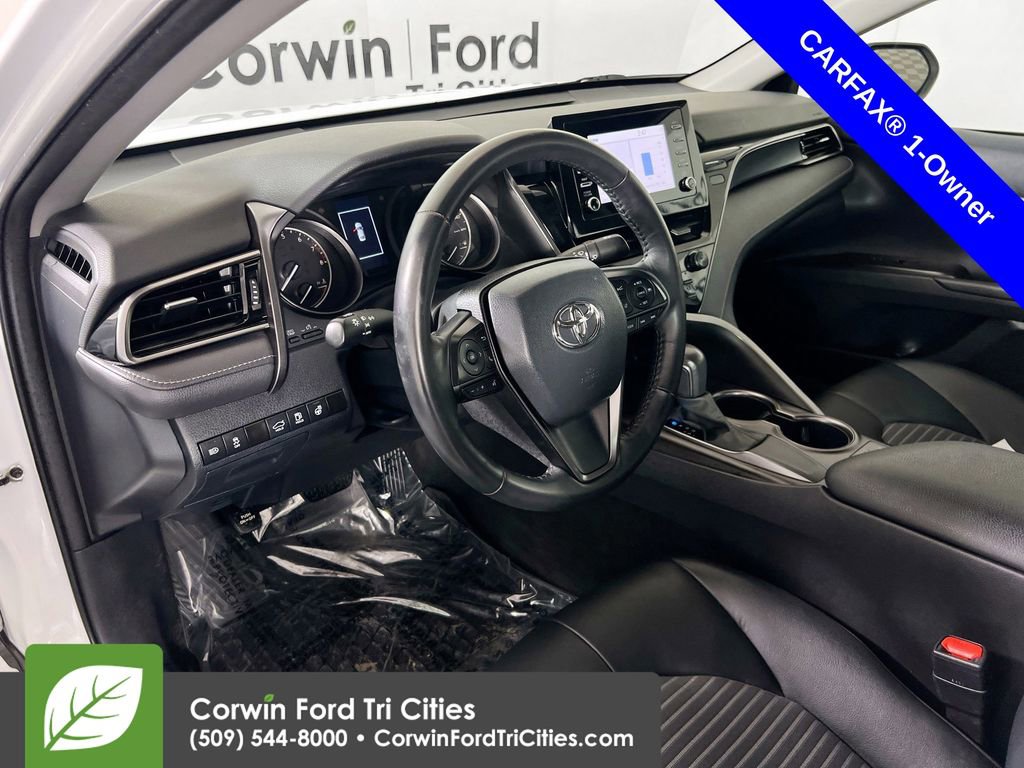 Used 2024 Toyota Camry SE FWD video 3