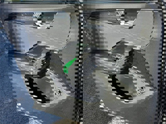 New 2026 Volkswagen Tiguan SE image 14