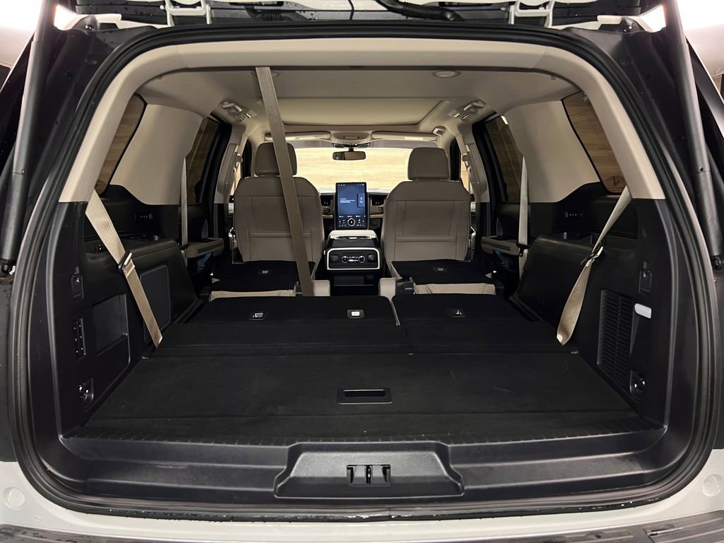 Used 2024 Ford Expedition Limited AWD/4WD image 26
