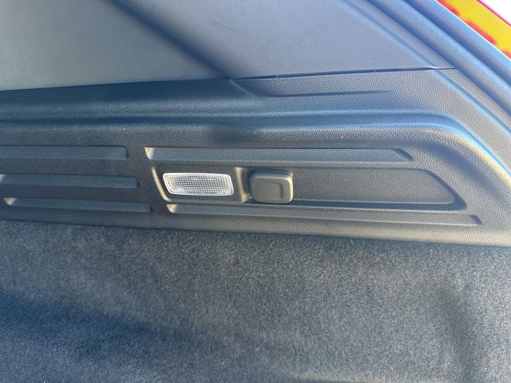 Certified 2024 Cadillac XT4 Luxury w/ Cold Weather Package image 35