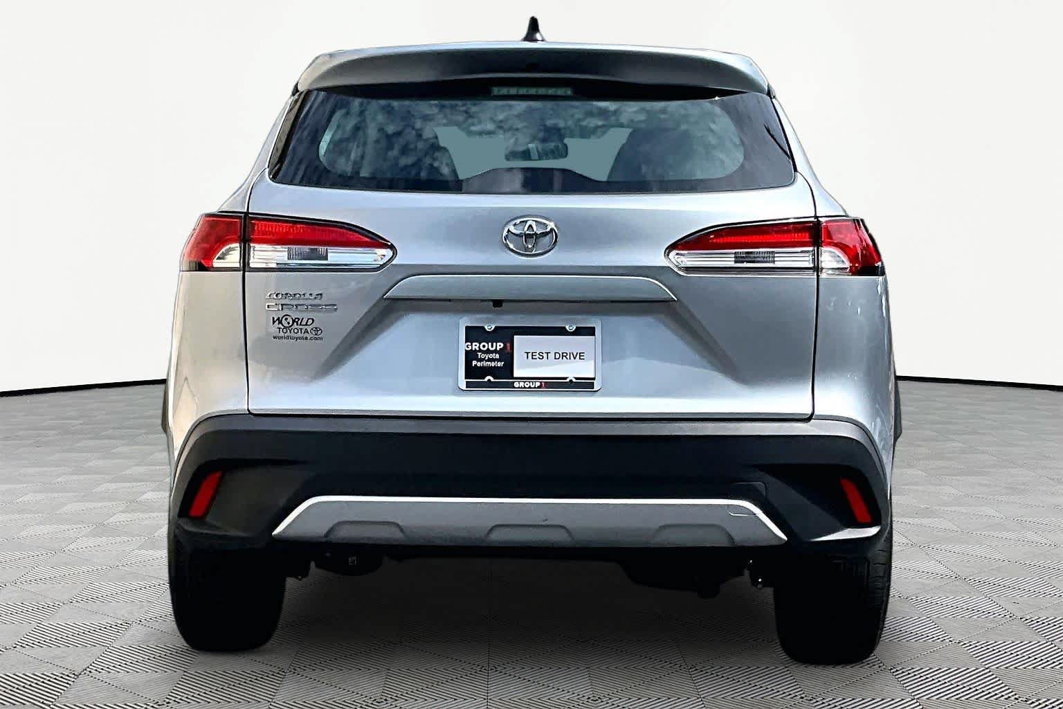 Used 2024 Toyota Corolla Cross L FWD image 5