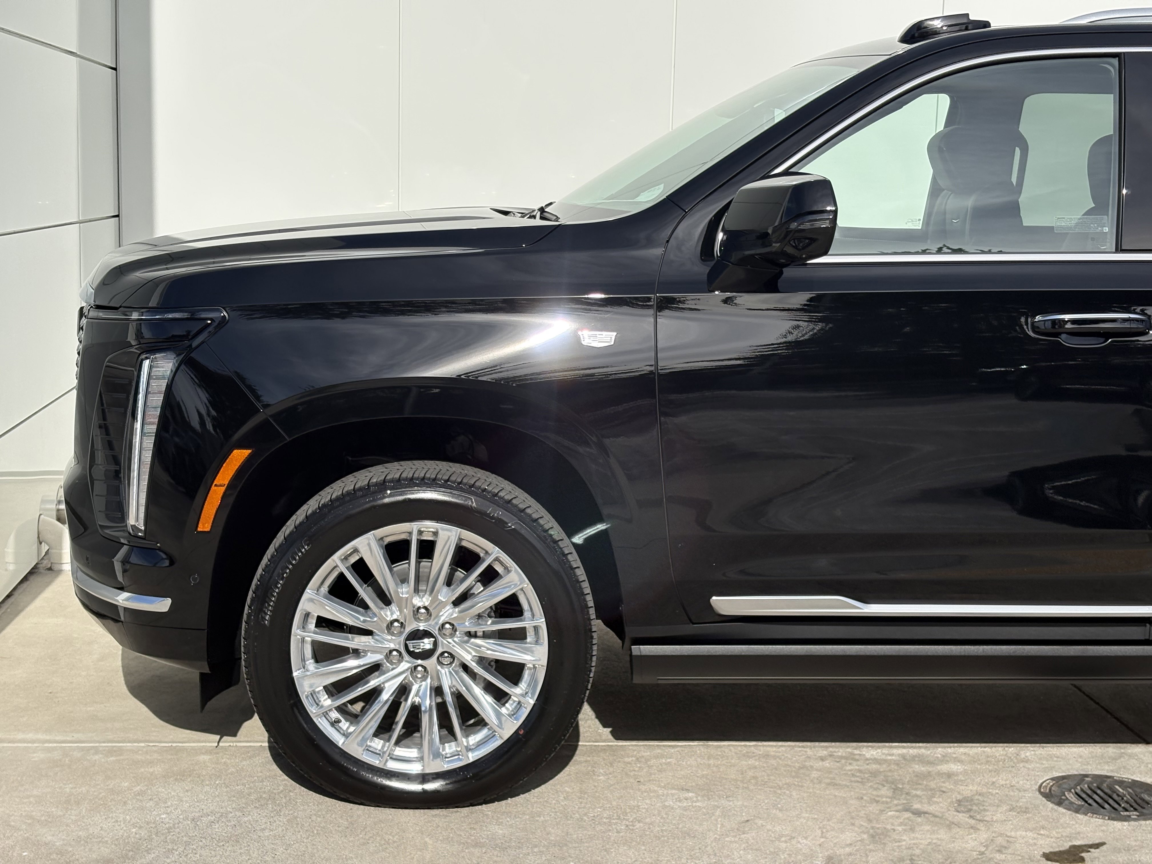 New 2026 Cadillac Escalade Luxury image 5