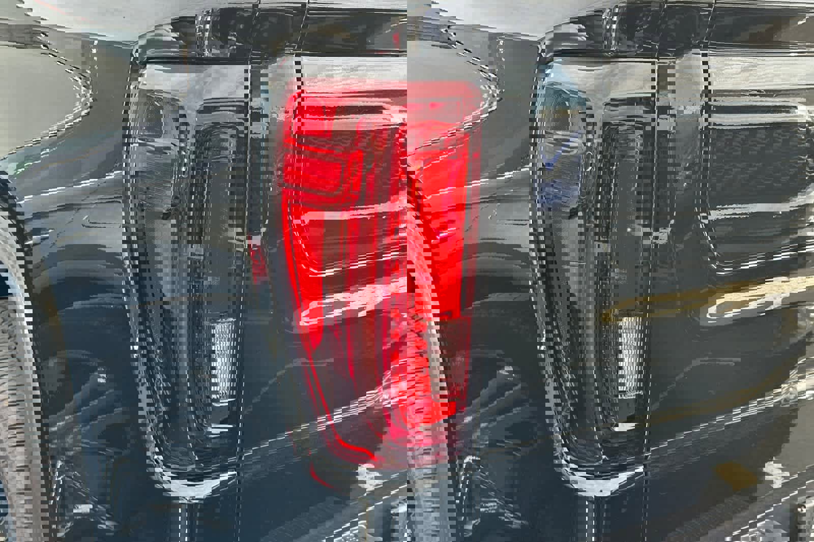 Used 2020 GMC Sierra 1500 Denali w/ Denali Ultimate Package image 12