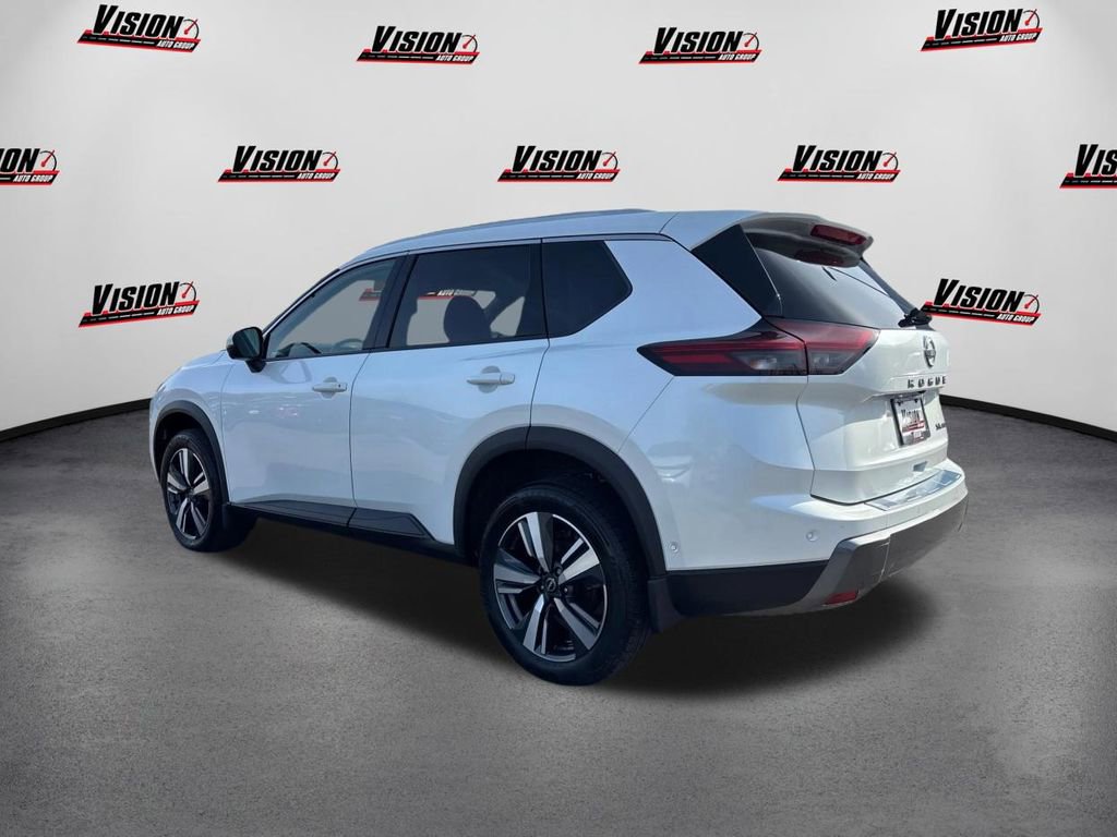 Used 2024 Nissan Rogue SL image 7