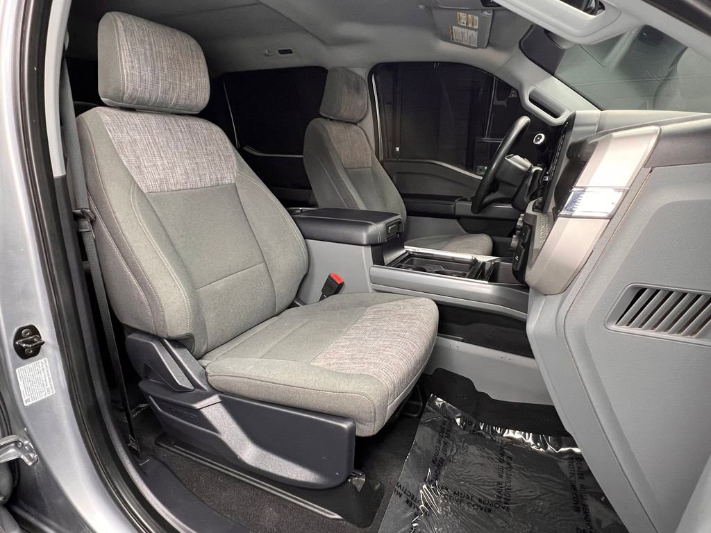 Used 2023 Ford F350 XLT image 7