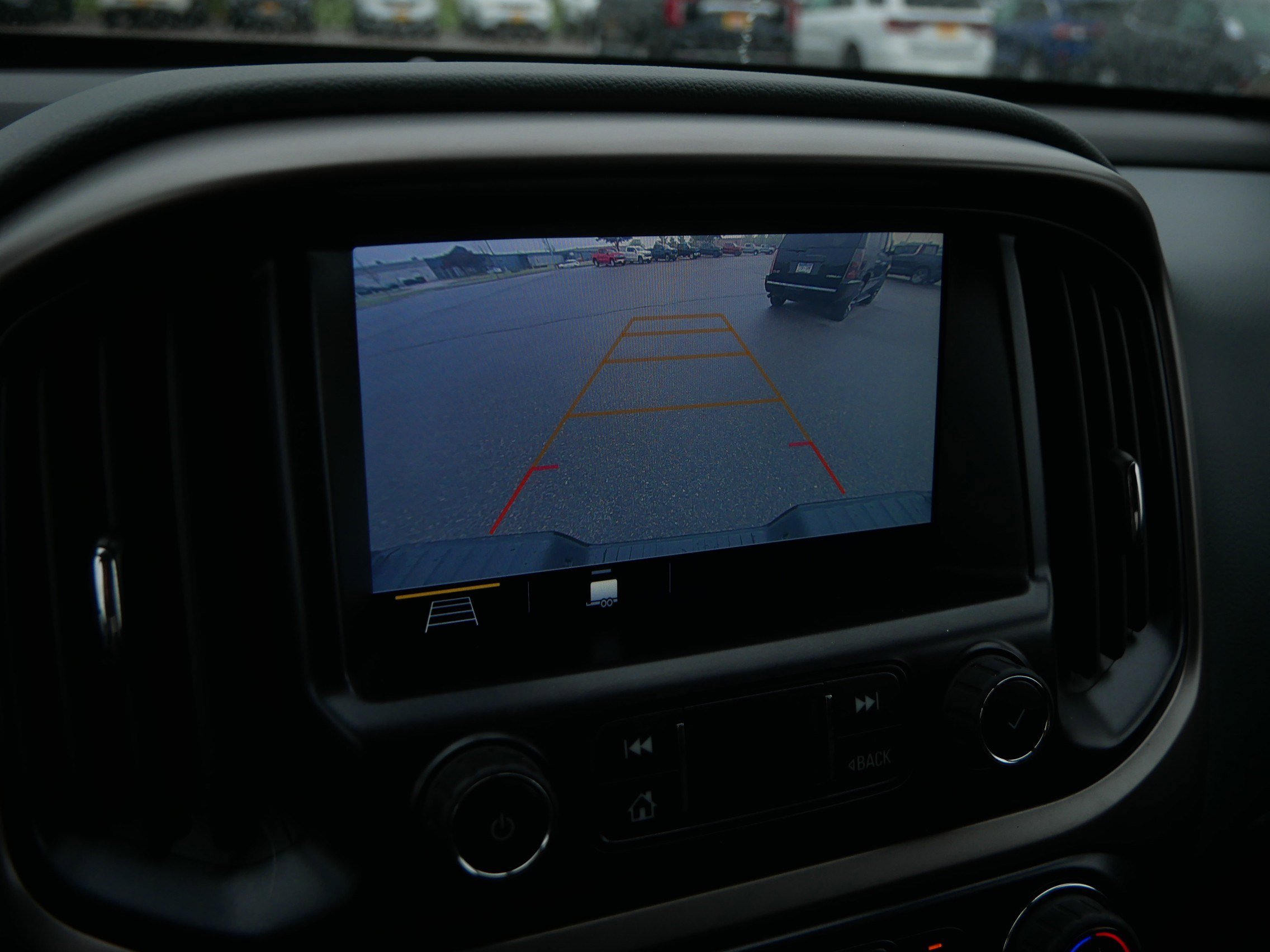 Used 2022 Chevrolet Colorado Z71 AWD/4WD image 35