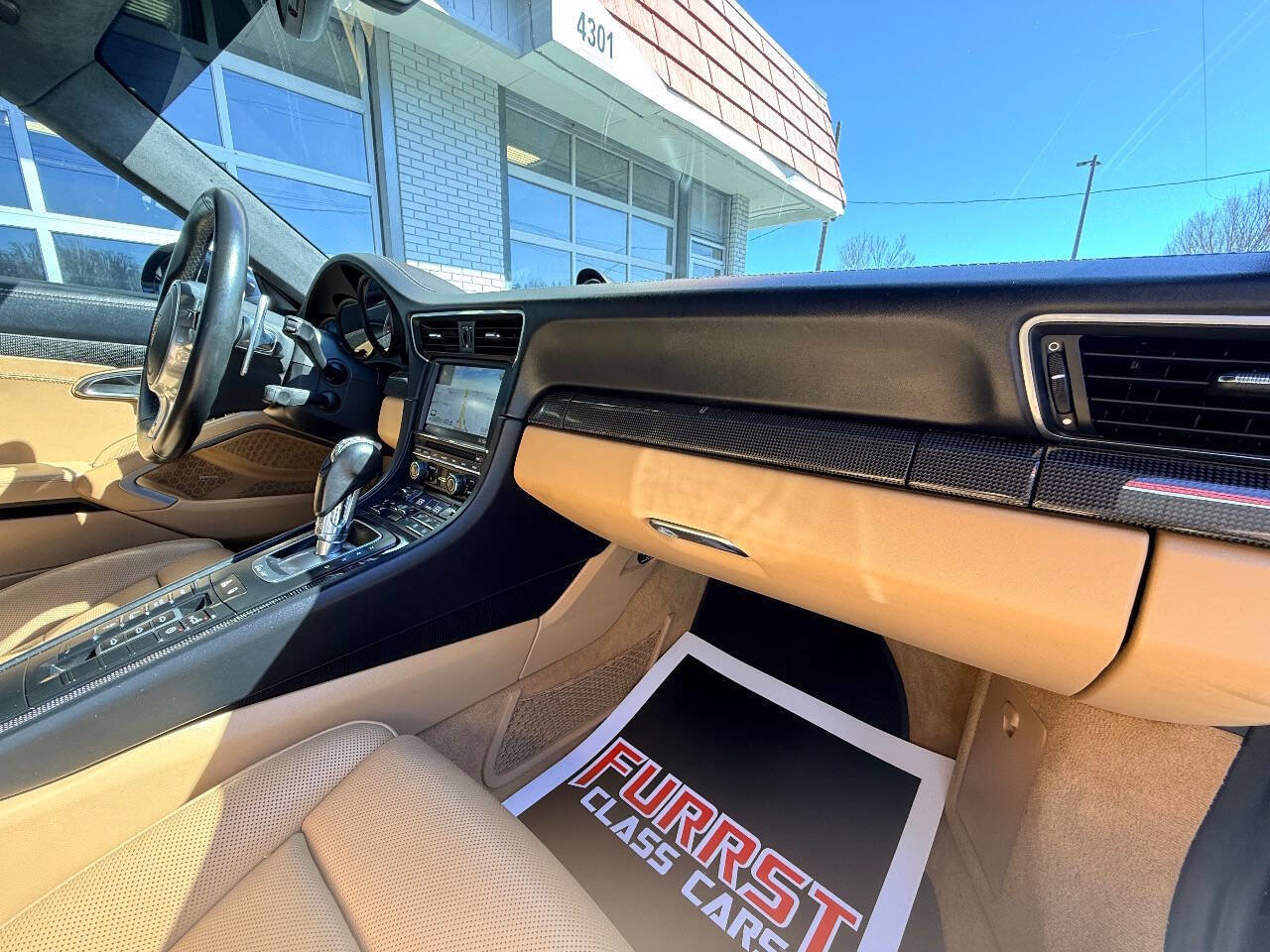 Used 2015 Porsche 911 Turbo S image 35