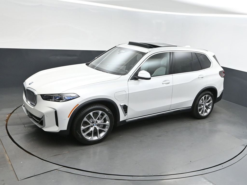 New 2026 BMW X5 xDrive50e image 31