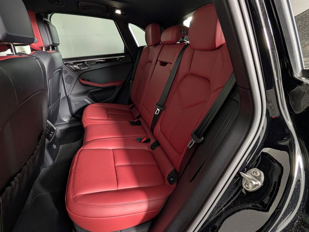 New 2026 Porsche Macan AWD/4WD image 24
