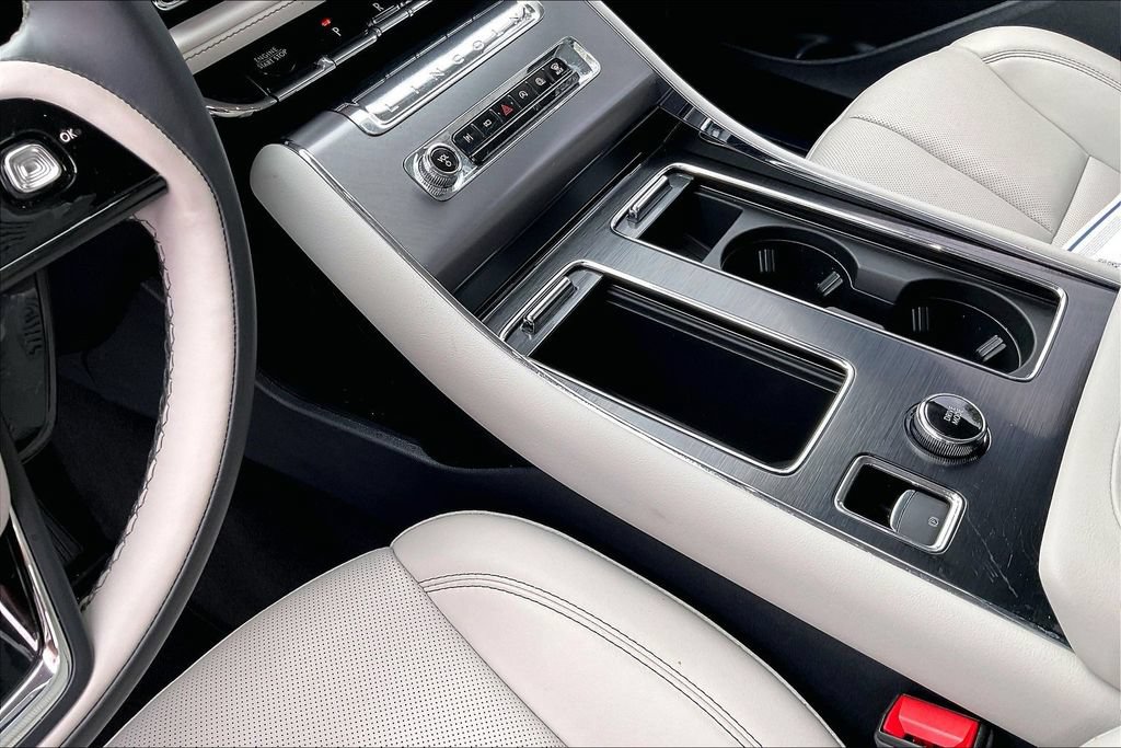 Used 2026 Lincoln Aviator 2WD image 19