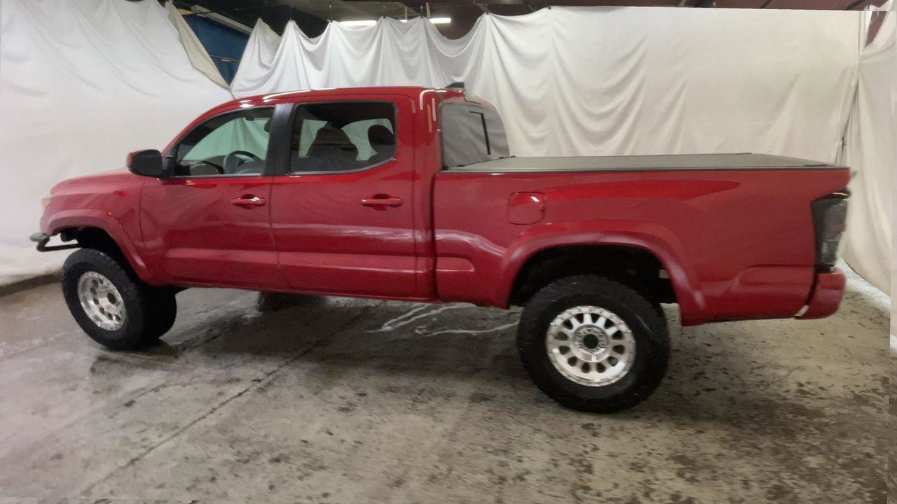 Used 2023 Toyota Tacoma TRD Sport AWD/4WD image 6