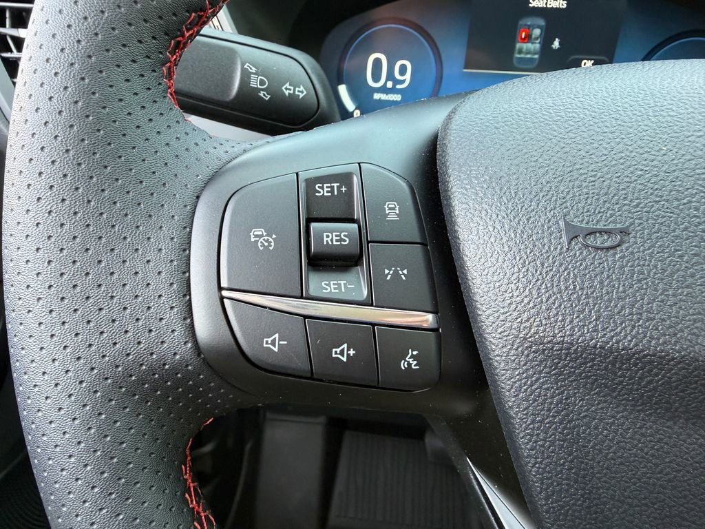 New 2025 Ford Escape ST-Line Elite w/ Class II Trailer Tow Package AWD/4WD image 16