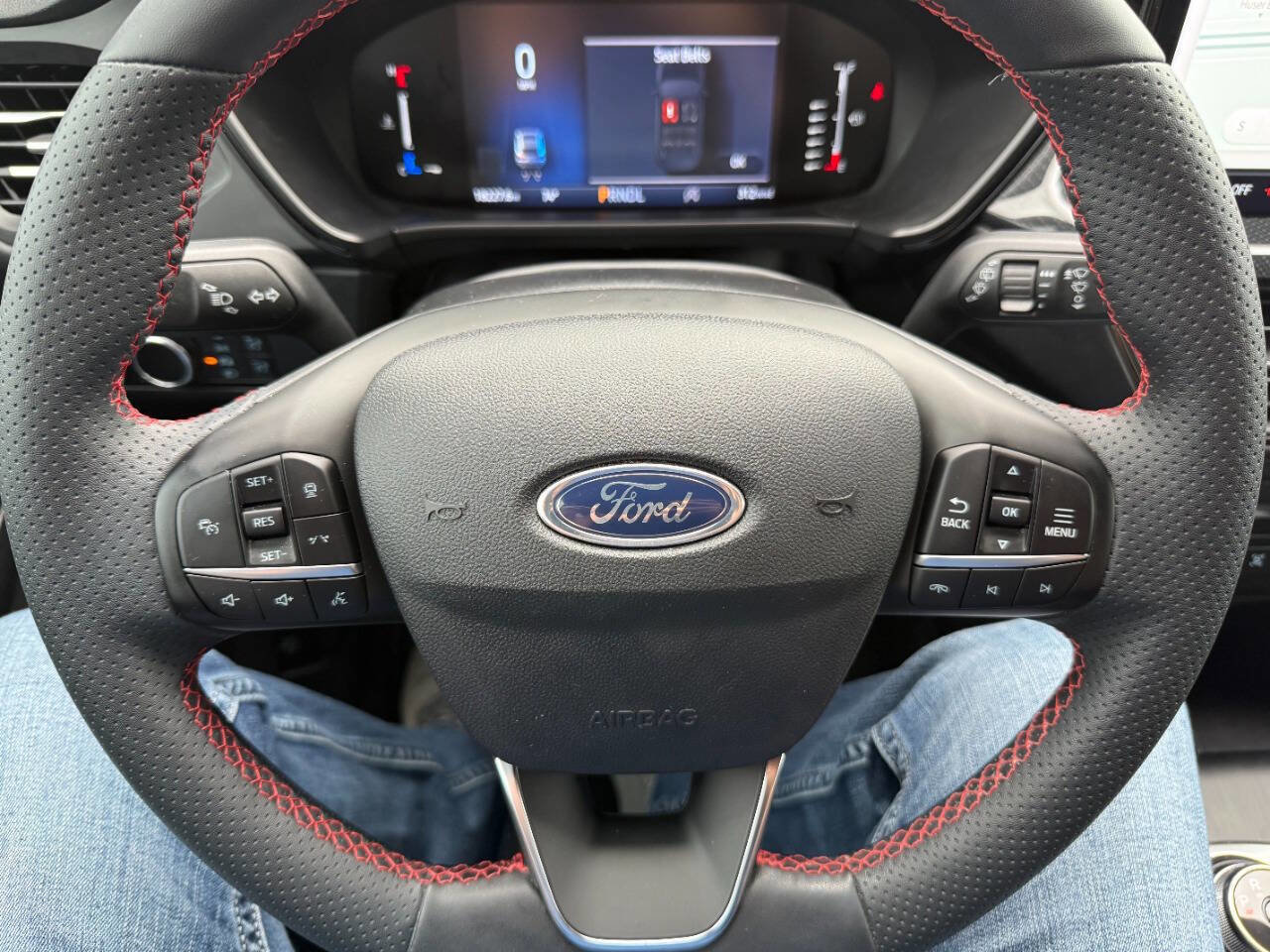 Used 2023 Ford Escape ST-Line w/ Tech Pack #1 image 17