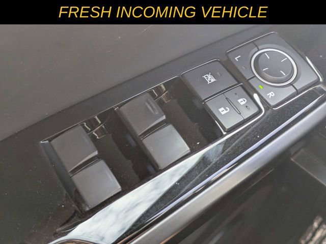 Used 2024 Lexus IS 300 w/ Comfort Package RWD image 19