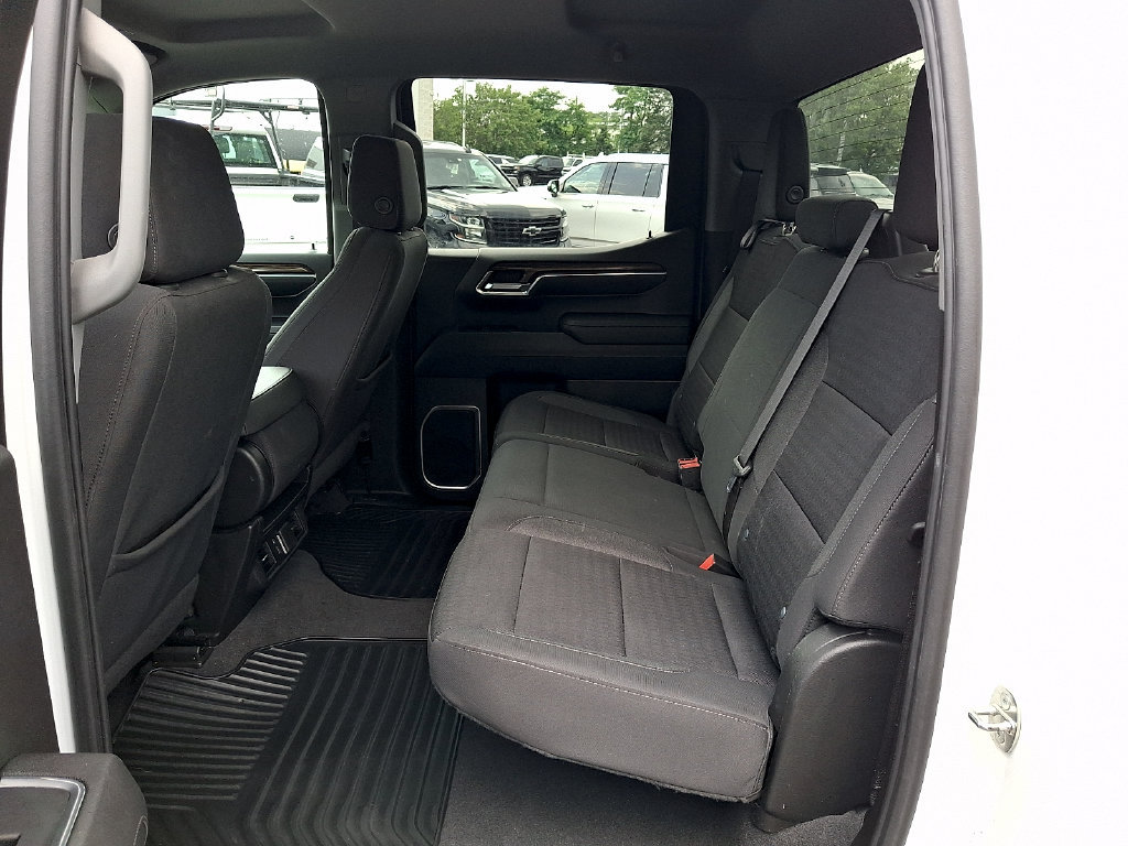 Used 2023 Chevrolet Silverado 1500 LT AWD/4WD image 10