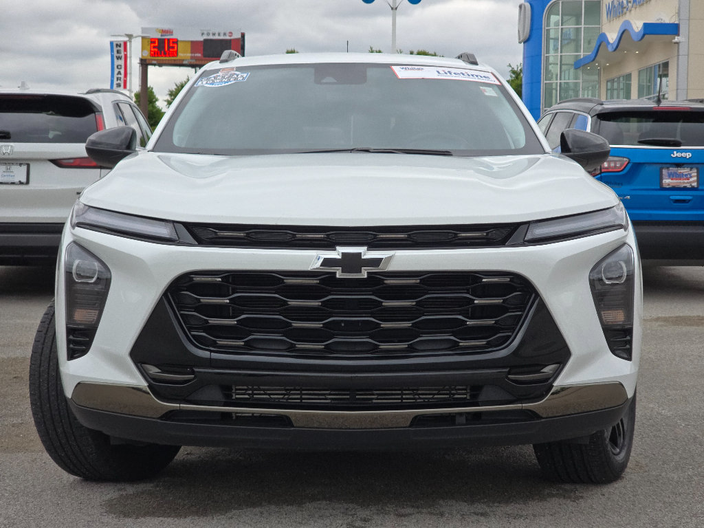 Used 2025 Chevrolet Trax ACTIV FWD image 5