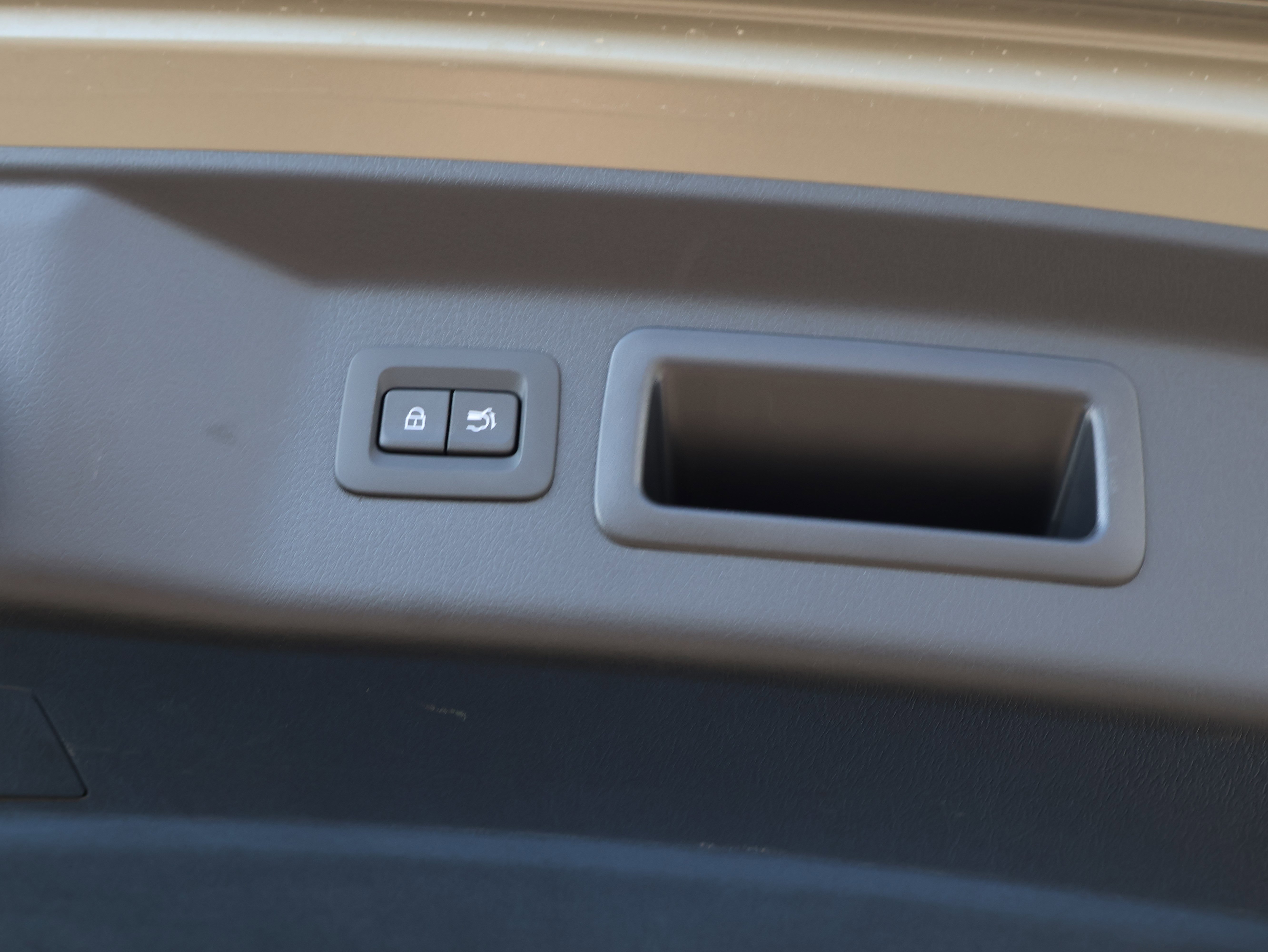 Certified 2025 MAZDA CX-70 Plug-In Hybrid w/ Premium Pkg image 21