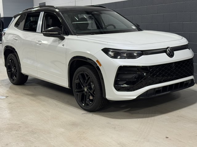 New 2026 Volkswagen Tiguan SE R-Line image 1