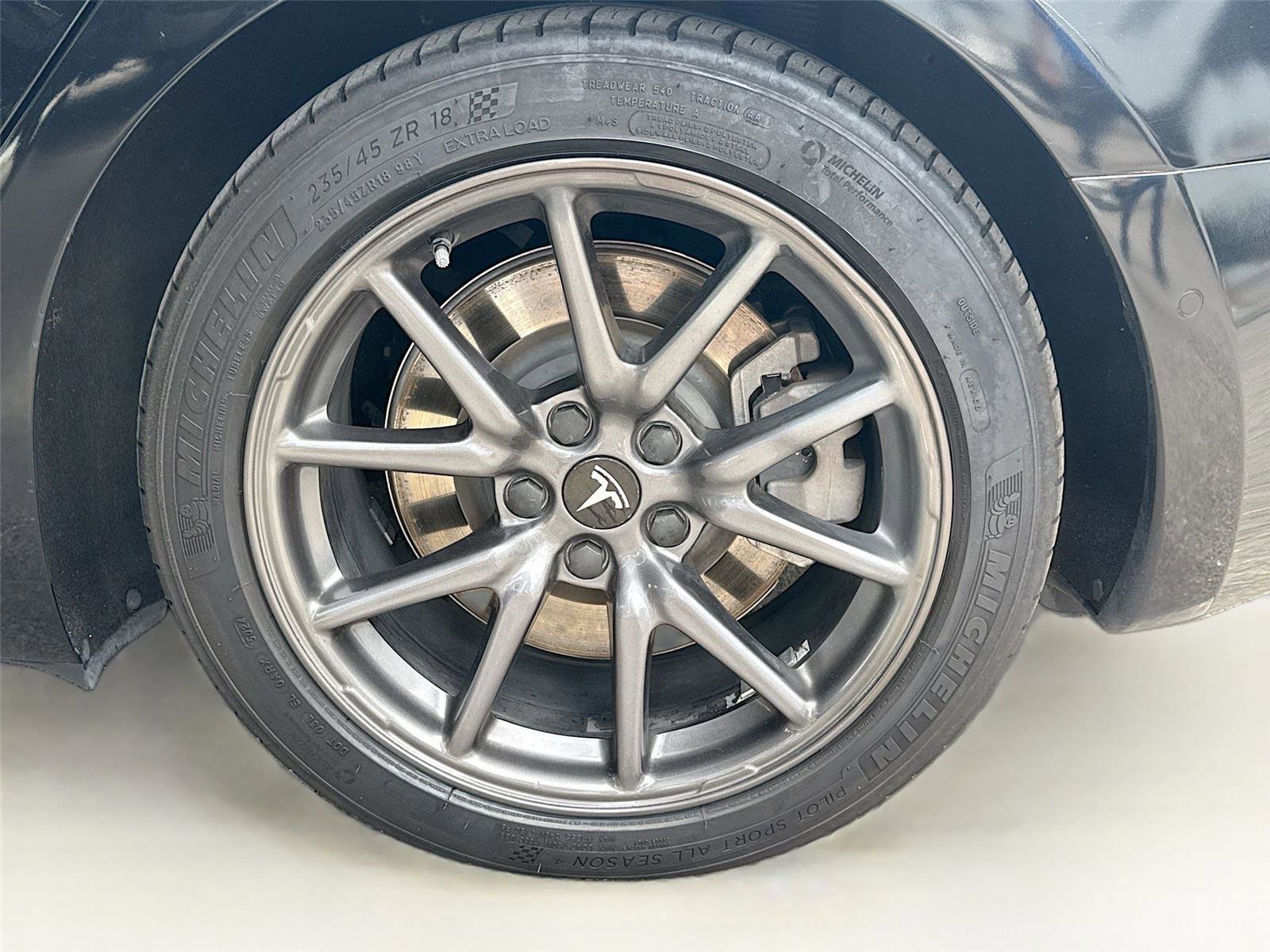 Used 2018 Tesla Model 3 Performance image 14