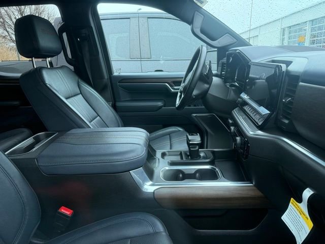 Used 2025 Chevrolet Silverado 1500 High Country image 8