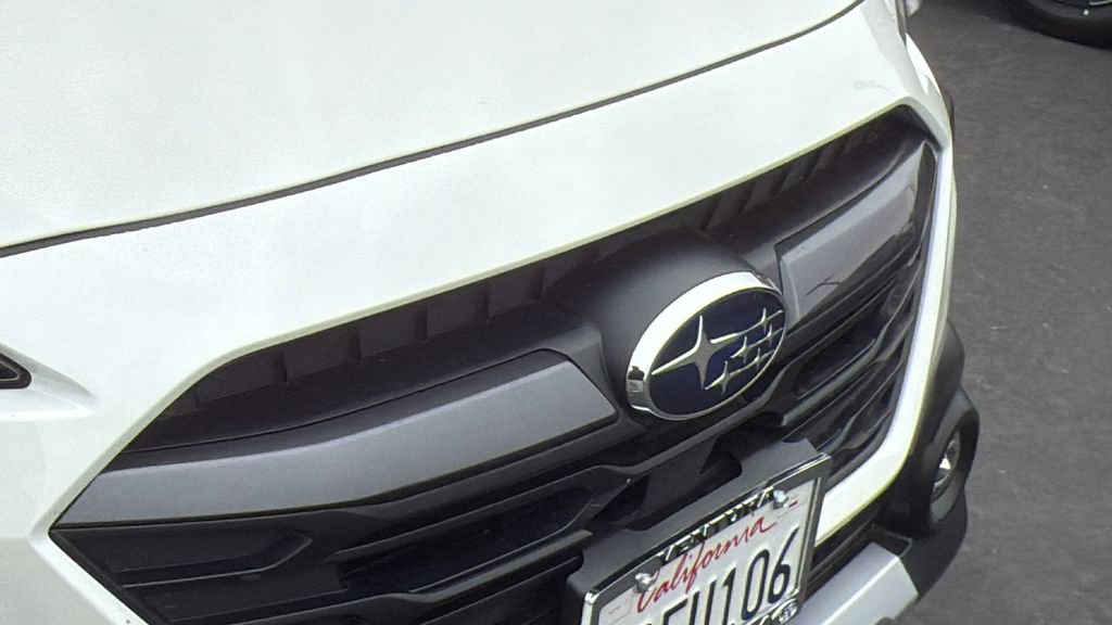 Certified 2025 Subaru Outback Premium AWD/4WD image 9