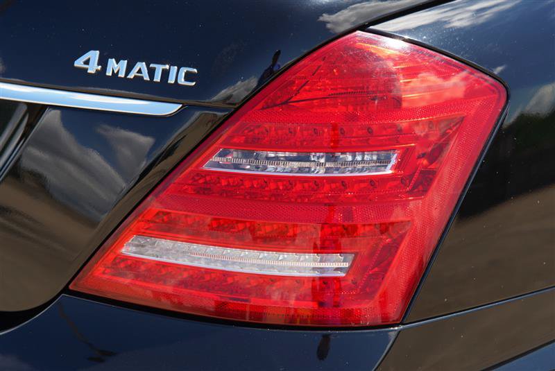 Used 2010 Mercedes-Benz S 550 4MATIC image 36